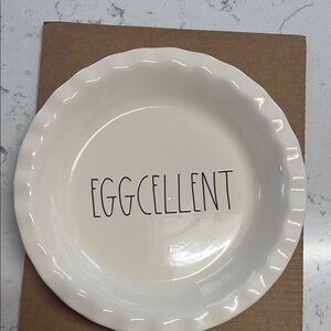 Eggcellent Cream Pie Dish